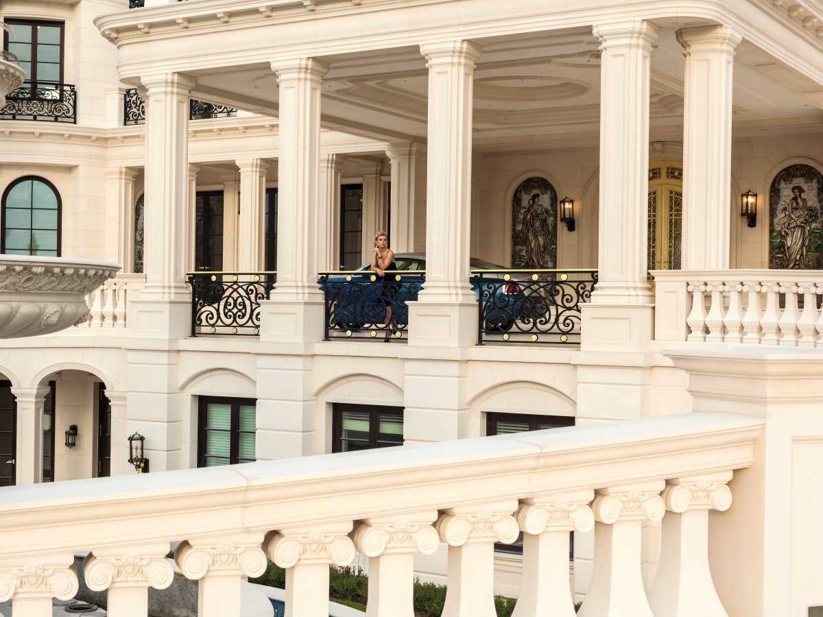 Внутри Le Palais Royal — самого дорогого особняка в США стоимостью 159 млн долларов Внутри Le Palais Royal — самого дорогого особняка в США стоимостью 159 млн долларов