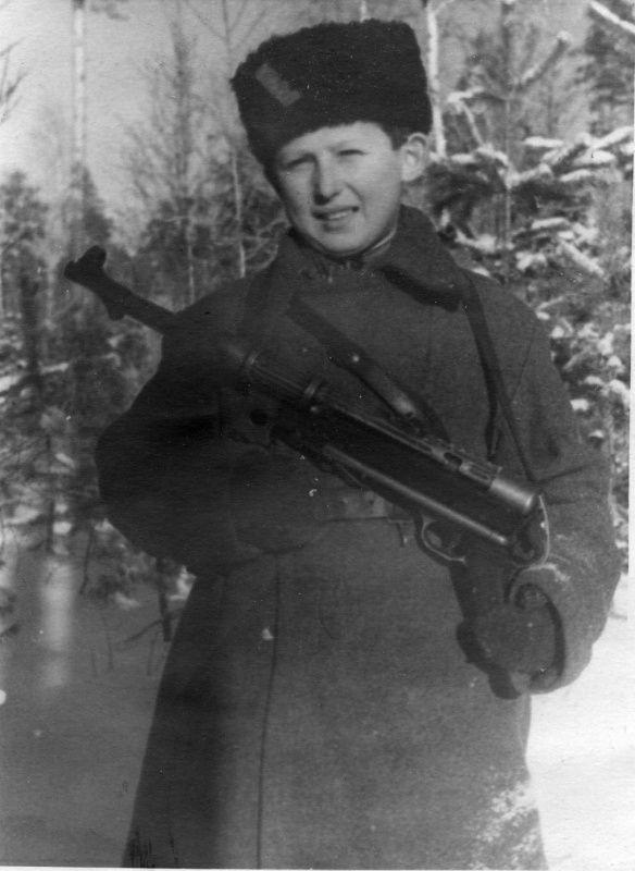 У войны недетское лицо У войны недетское лицо