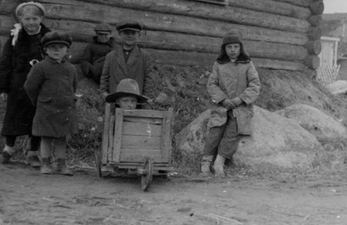 У войны недетское лицо У войны недетское лицо