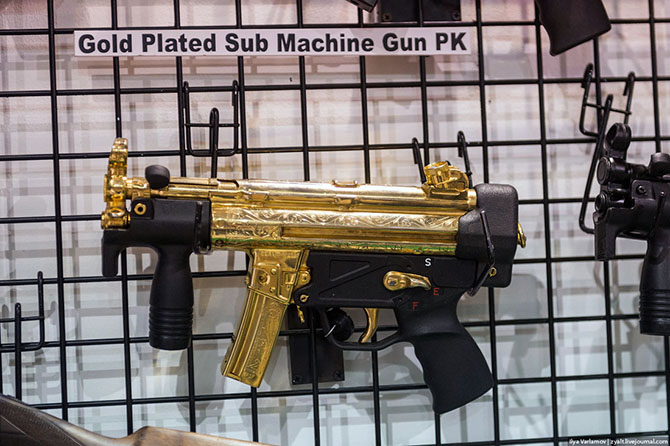 Экскурсия по выставке оружия в Абу-Даби Экскурсия по выставке оружия в Абу-Даби