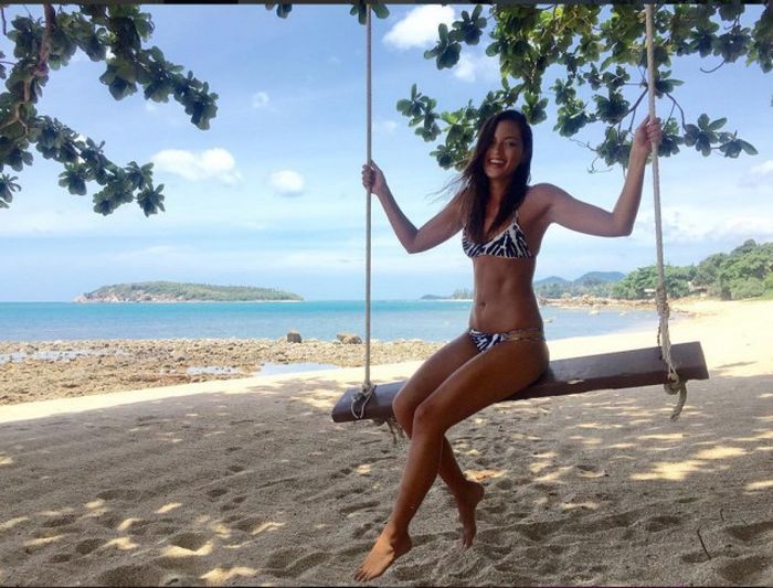 Модель и боец муай тай Мия Кан снялась для журнала Sports Illustrated