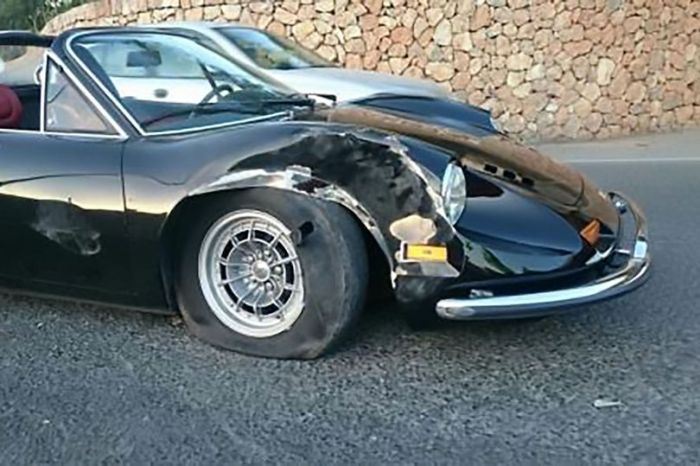 На Ибице девушка разбила Ferrari пыталась улететь с острова на самолете бойфренда