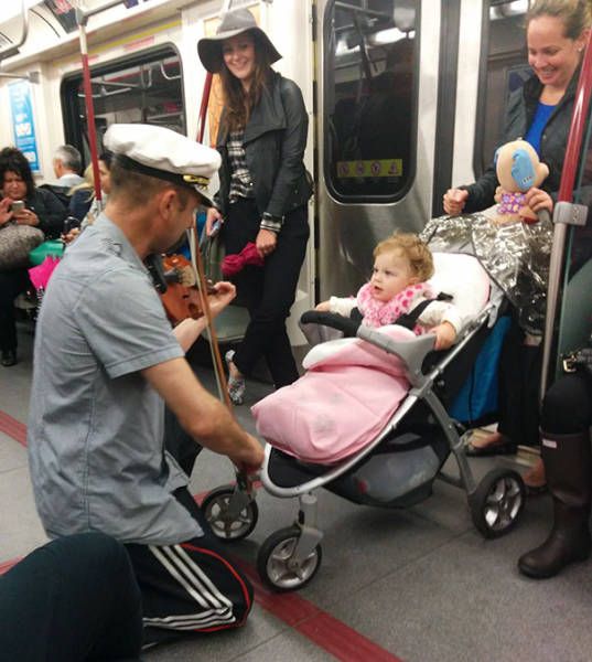 Странные пассажиры из метро разных городов мира