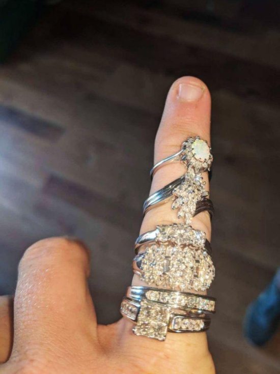 Неожиданная находка в коробке с настольной игрой