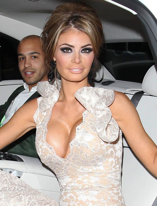 Chloe Sims - звезда британского ТВ без макияжа