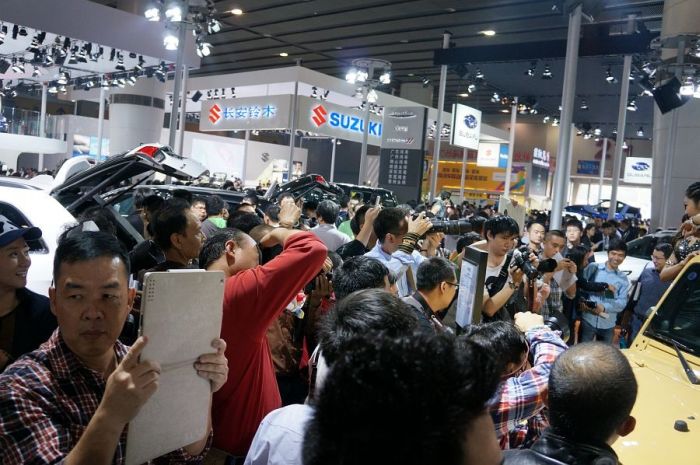 Модели и автомобили на выставке Auto Guangzhou-2013 Модели и автомобили на выставке Auto Guangzhou-2013