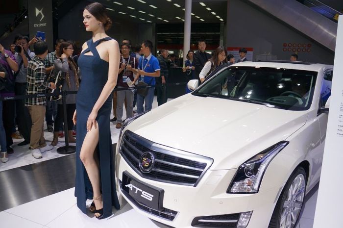 Модели и автомобили на выставке Auto Guangzhou-2013 Модели и автомобили на выставке Auto Guangzhou-2013