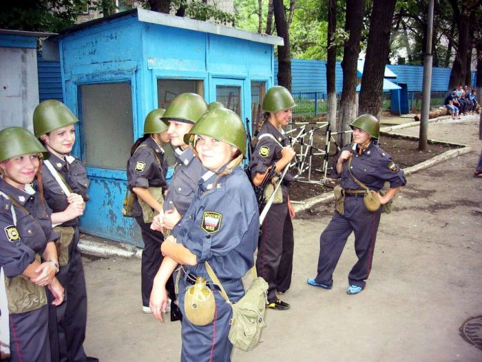 Девушки-полицейские в России