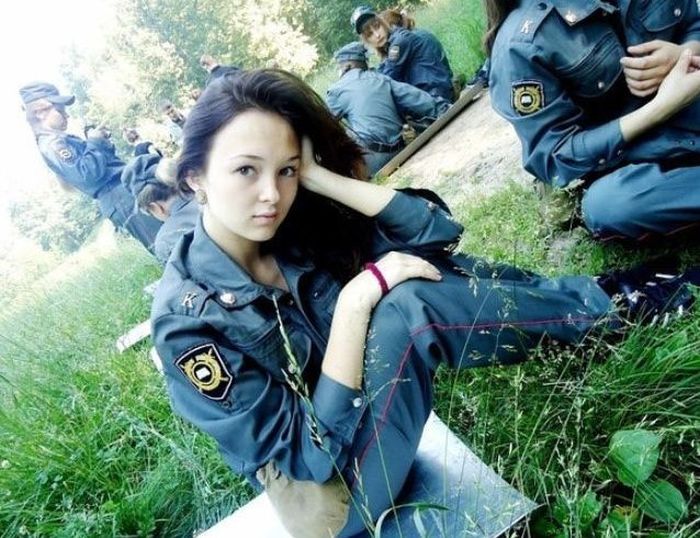 Девушки-полицейские в России