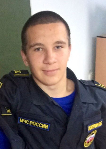 17-летний кадет МЧС спас трех детей из горящего ТЦ "Зимняя вишня"
