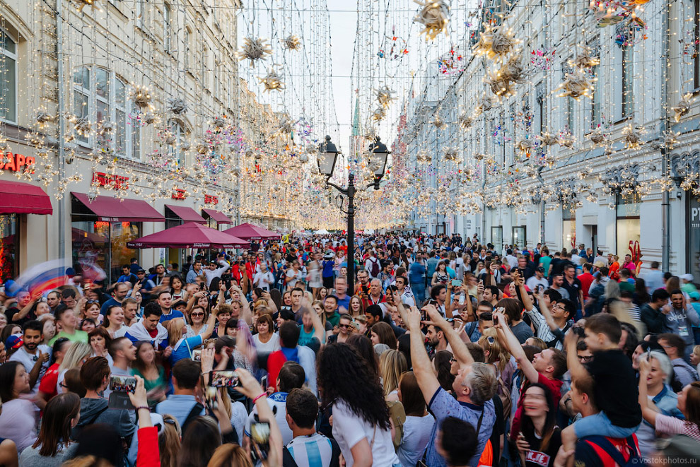 Прогулка по улицам футбольной Москвы Прогулка по улицам футбольной Москвы