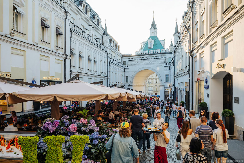 Прогулка по улицам футбольной Москвы Прогулка по улицам футбольной Москвы