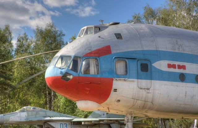 Вертолет - гигант МИ-12