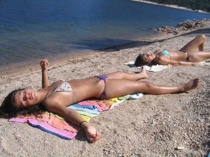Девушки на пляже (45 фото)