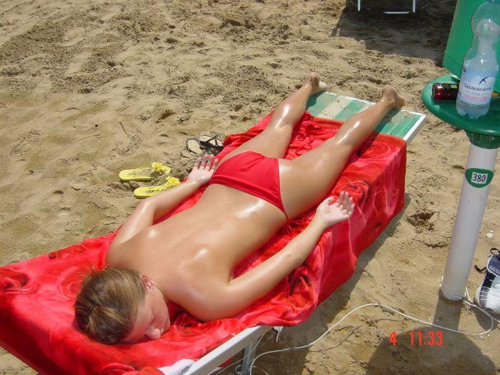 Девушки на пляже (45 фото)