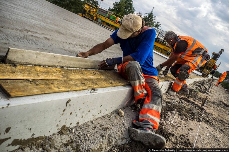 Вот так строят дороги в Германии. У нас этого не будет никогда! Вот так строят дороги в Германии. У нас этого не будет никогда!