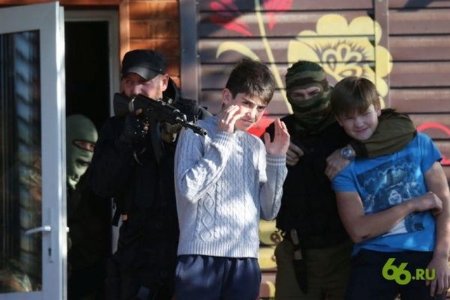 В Екатеринбурге провели реконструкцию захвата школы в Беслане