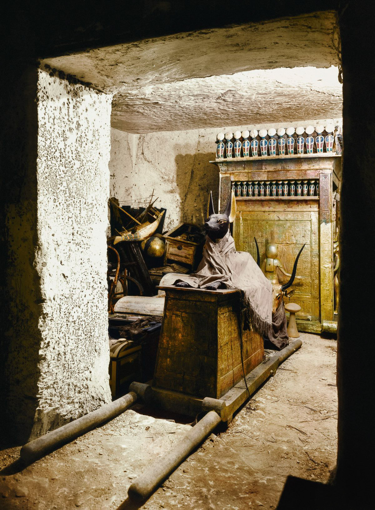 История обнаружения гробницы Тутанхамона в цветных фотографиях История обнаружения гробницы Тутанхамона в цветных фотографиях