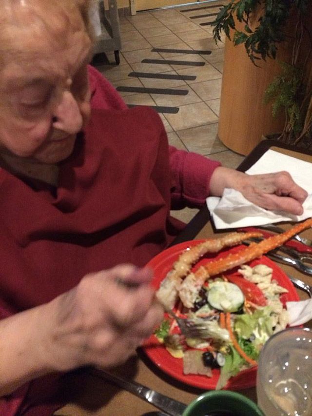 Как бабуля отпраздновала 103-летие Как бабуля отпраздновала 103-летие