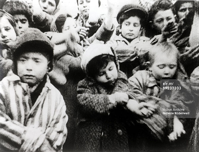 70 лет назад Красная армия освободила лагерь смерти Освенцим 70 лет назад Красная армия освободила лагерь смерти Освенцим