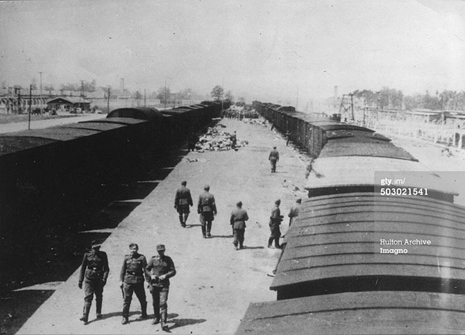 70 лет назад Красная армия освободила лагерь смерти Освенцим 70 лет назад Красная армия освободила лагерь смерти Освенцим