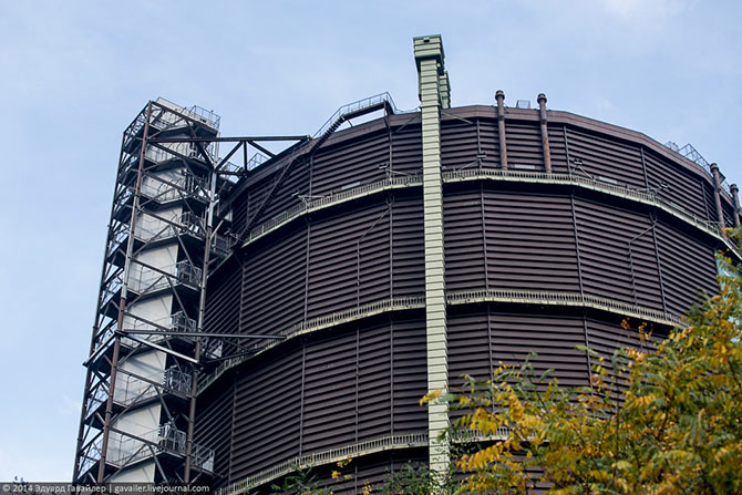 Крупнейший в Европе газометр