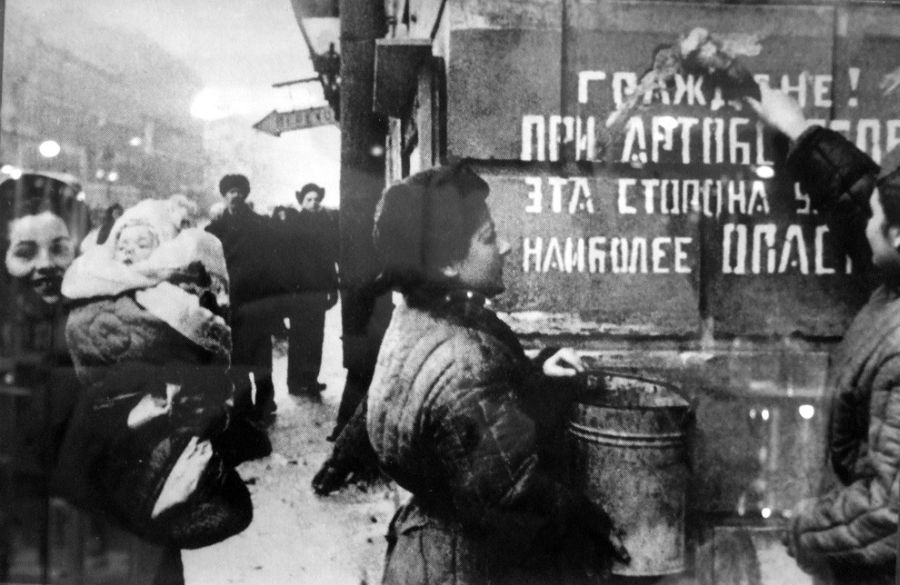 10 случаев глобального голода, приведшего к каннибализму (14 фото) 10 случаев глобального голода, приведшего к каннибализму (14 фото)