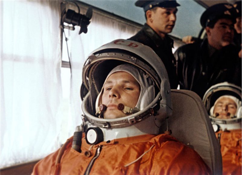 12 пионеров космоса