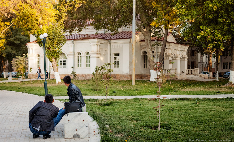 Прогулка по самому курортному городу Узбекистана Прогулка по самому курортному городу Узбекистана
