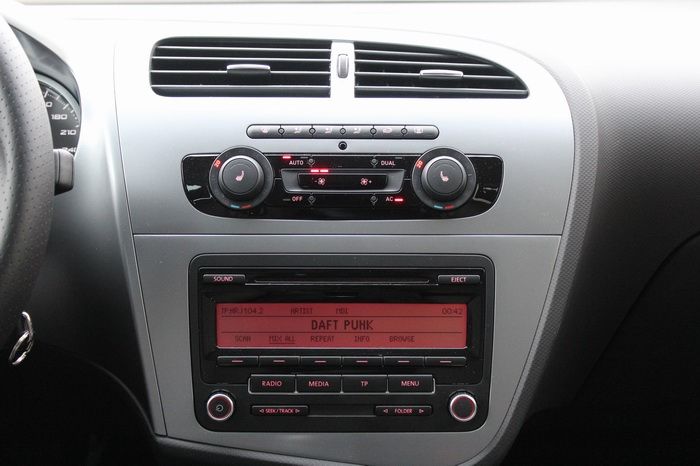 Тест-драйв Seat Leon Тест-драйв Seat Leon