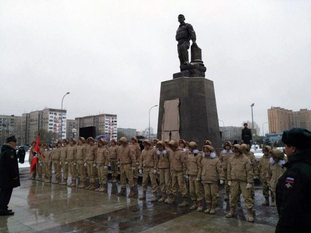 Герои, павшие в неравном бою Герои, павшие в неравном бою