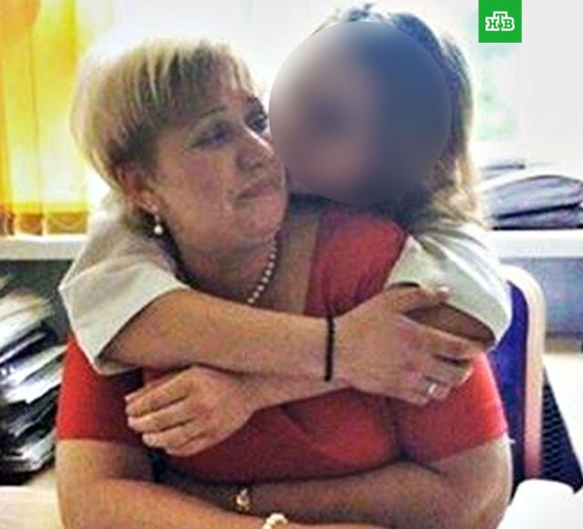 Учительнице устроили травлю за связь десятиклассницей