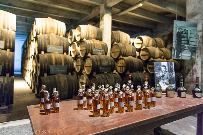Коньячные дома Франции: Meukow и Courvoisier Коньячные дома Франции: Meukow и Courvoisier