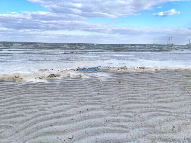 Азовское море сдает свои позиции