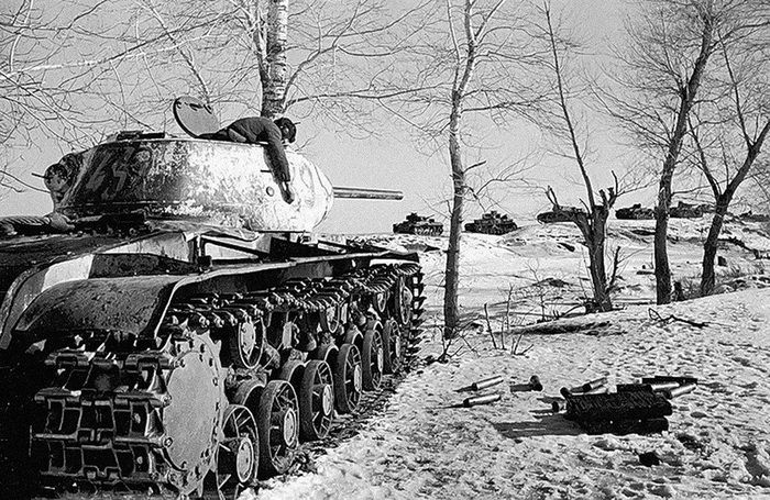 Легендарный подвиг советских танкистов (6 фото) Легендарный подвиг советских танкистов (6 фото)