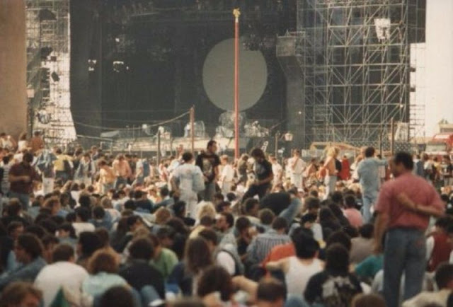 Pink Floyd на площади Сан-Марко в 1989 году Pink Floyd на площади Сан-Марко в 1989 году