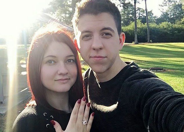 Сестры-близняшки стали парнями, но без хозяйства