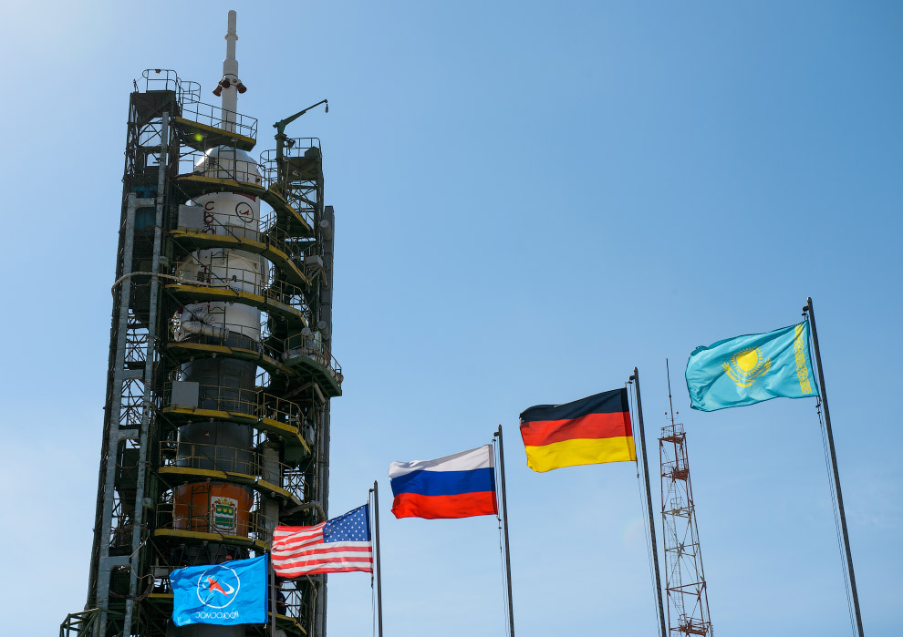 Старт космического корабля «Союз ТМА-13М» Старт космического корабля «Союз ТМА-13М»