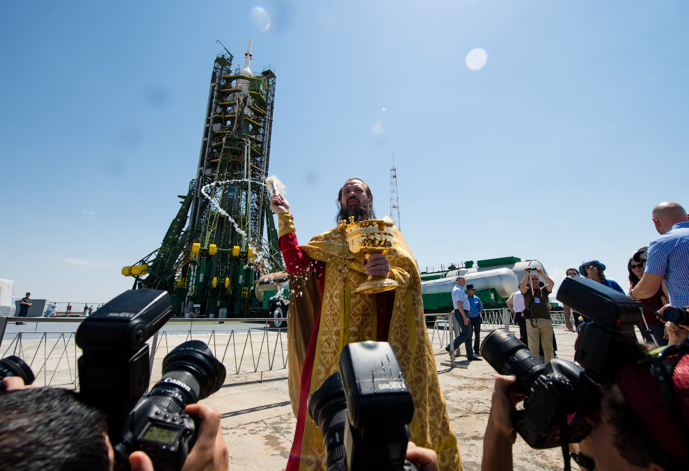 Старт космического корабля «Союз ТМА-13М» Старт космического корабля «Союз ТМА-13М»
