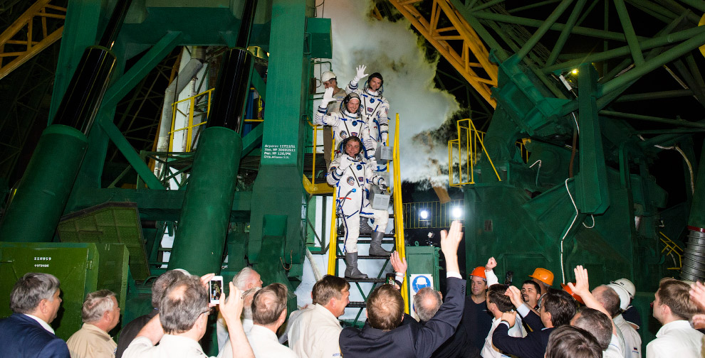 Старт космического корабля «Союз ТМА-13М» Старт космического корабля «Союз ТМА-13М»