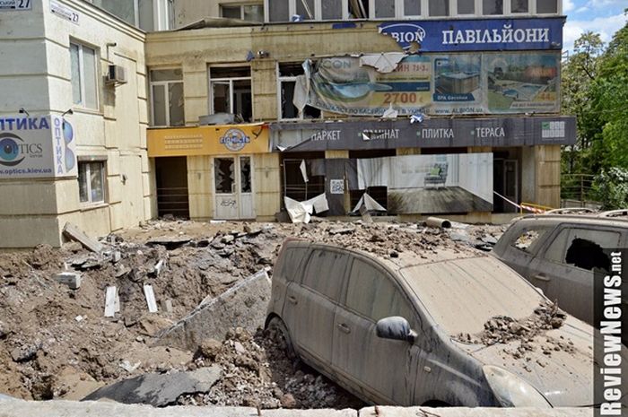 Прорыв магистрального трубопровода в Киеве