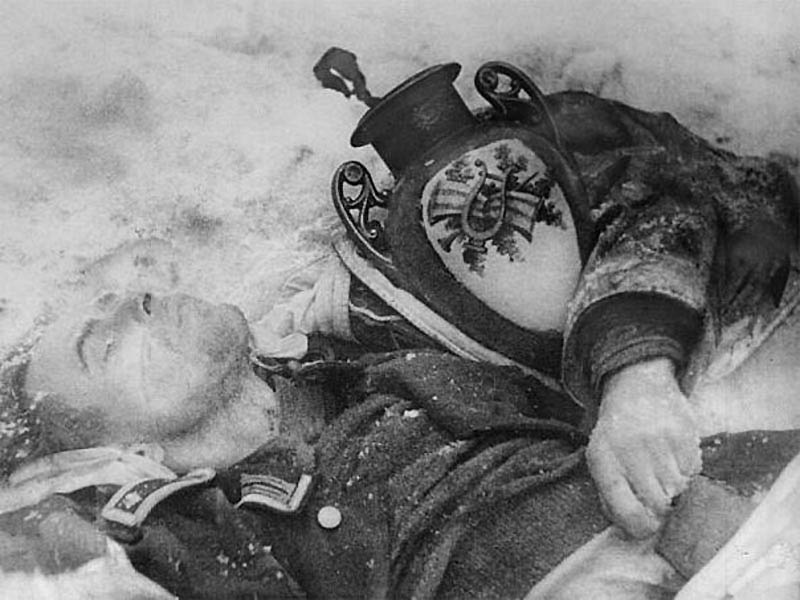 Фотомонтаж как инструмент пропаганды в ВОВ (25 фото) Фотомонтаж как инструмент пропаганды в ВОВ (25 фото)