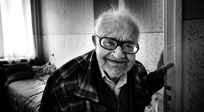 102-летнего мужчину арестовали за сексуальное преступление в Австралии 102-летнего мужчину арестовали за сексуальное преступление в Австралии