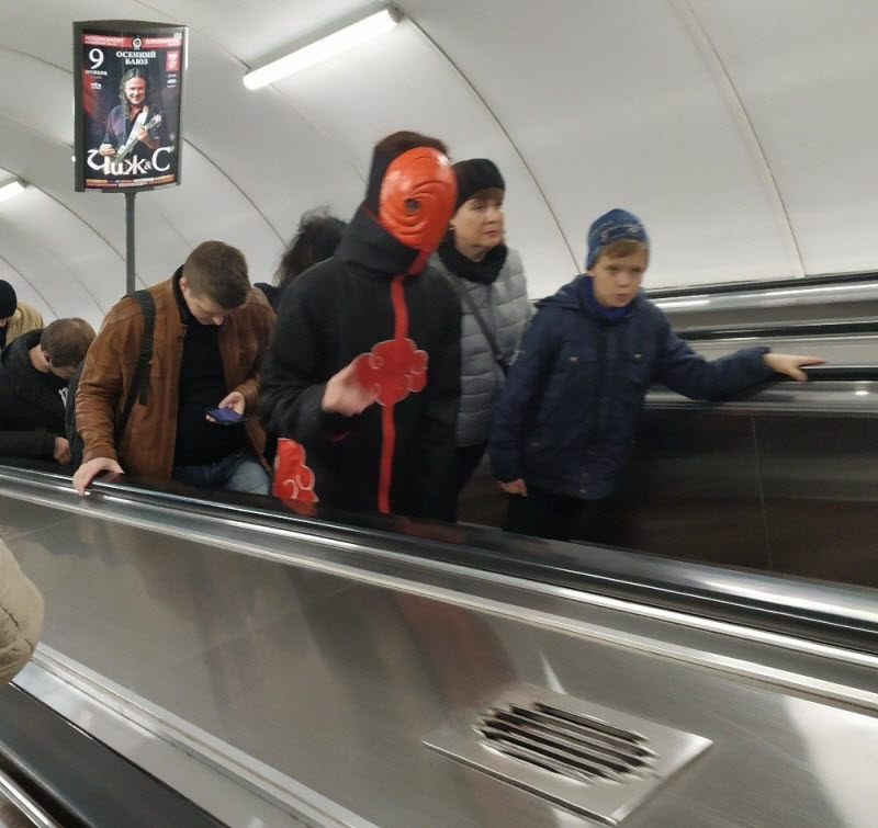 Модники из российского метрополитена