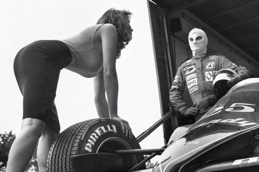 История календаря Pirelli (54 фото) История календаря Pirelli (54 фото)