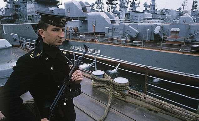 Как Украина отжимала у России корабли и базы Черноморского флота в 1990-х годах Как Украина отжимала у России корабли и базы Черноморского флота в 1990-х годах