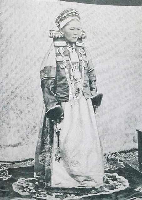 Альбом русских красавиц 1904 года