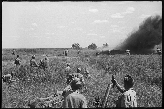 Архивные снимки Второй мировой войны, сделанные советским фотокорреспондентом Архивные снимки Второй мировой войны, сделанные советским фотокорреспондентом