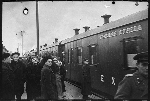 Архивные снимки Второй мировой войны, сделанные советским фотокорреспондентом Архивные снимки Второй мировой войны, сделанные советским фотокорреспондентом