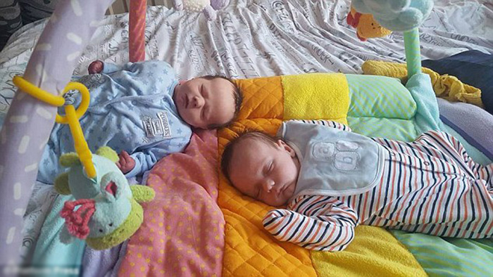 Молодая мама собрала коллекцию искусственных младенцев Молодая мама собрала коллекцию искусственных младенцев